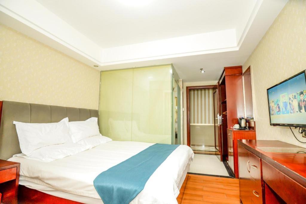 Ji Hotel Shanghai Hongqiao Gubei Fortune Center Exterior photo