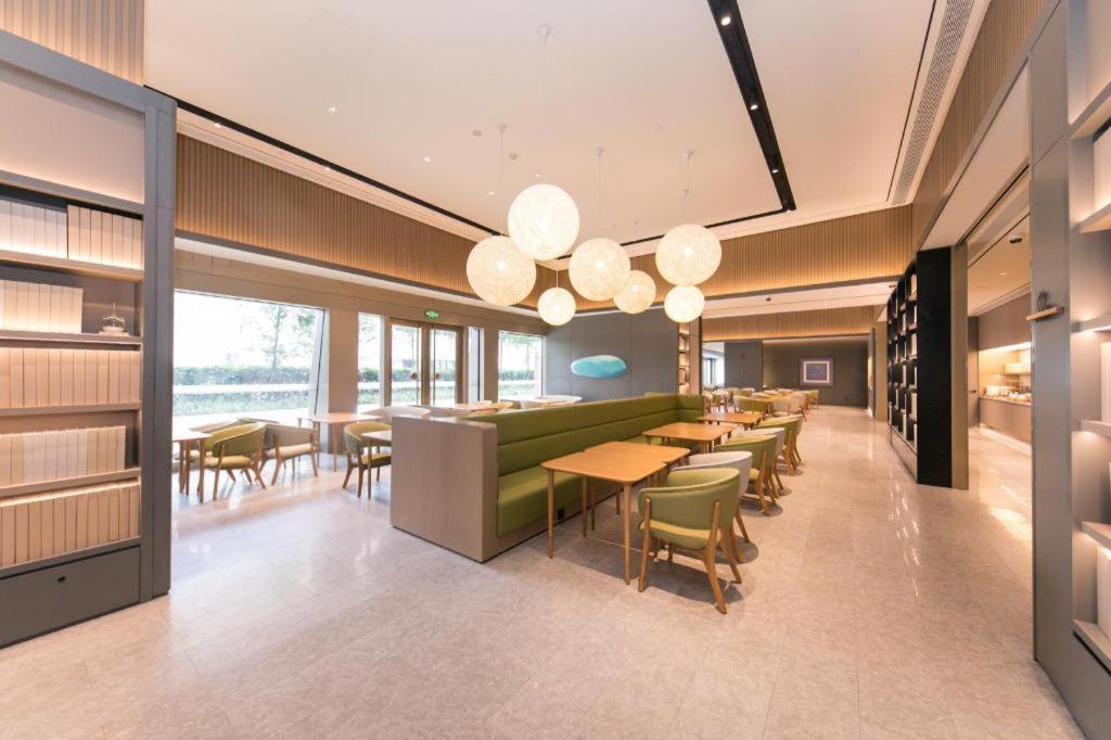 Ji Hotel Shanghai Hongqiao Gubei Fortune Center Exterior photo